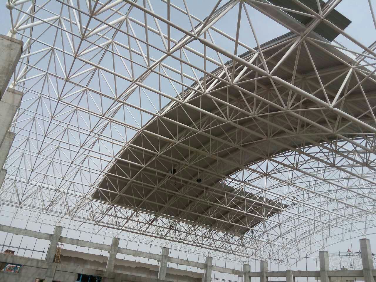 潜江青岛一汽网架